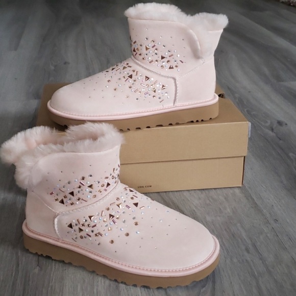 🆕 Rare UGG | Mini Boots | Galaxy Swarovski Bling | NWT - Picture 7 of 10